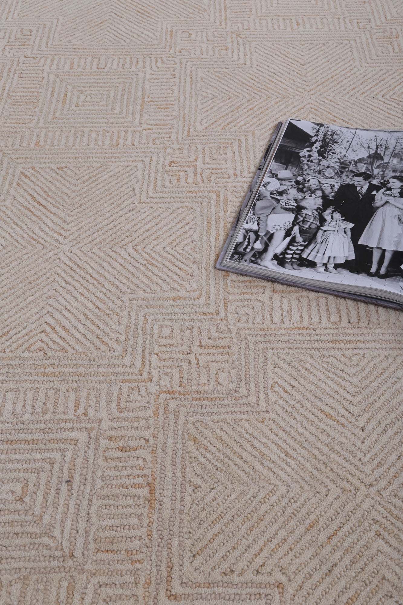 Posy Labyrinth 09D Beige Wool Rug