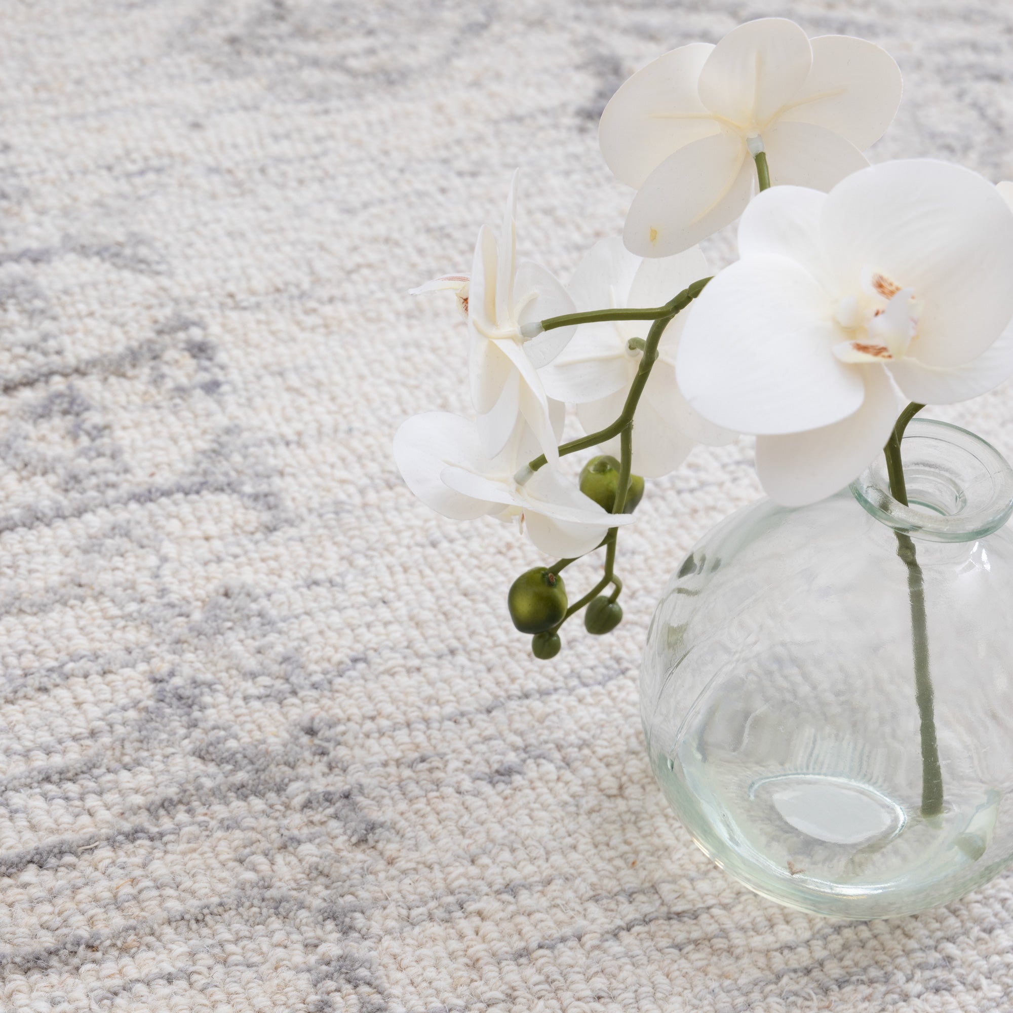 Zuri Orient Ivory Wool Rug