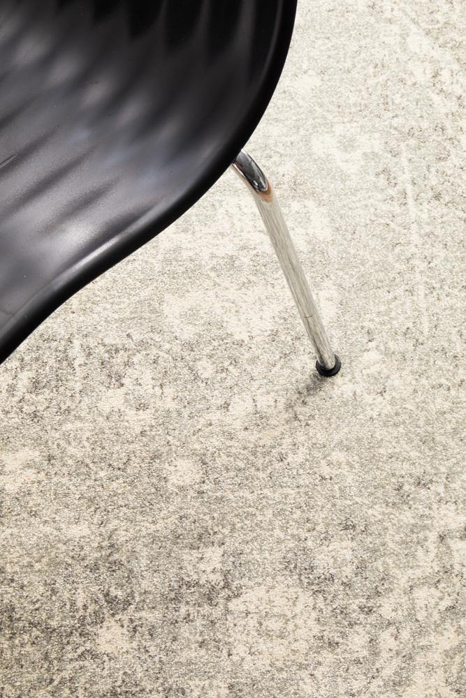 Evoke Shine Silver Transitional Round Rug - Cozy Rugs Australia