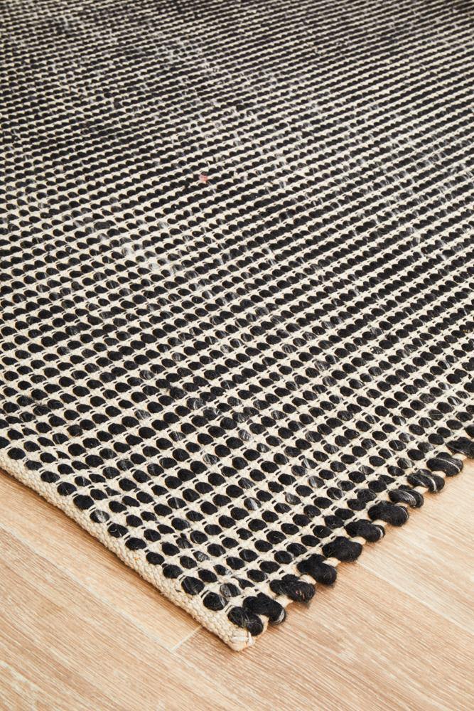 Skandinavian 300 Black Rug - Cozy Rugs Australia