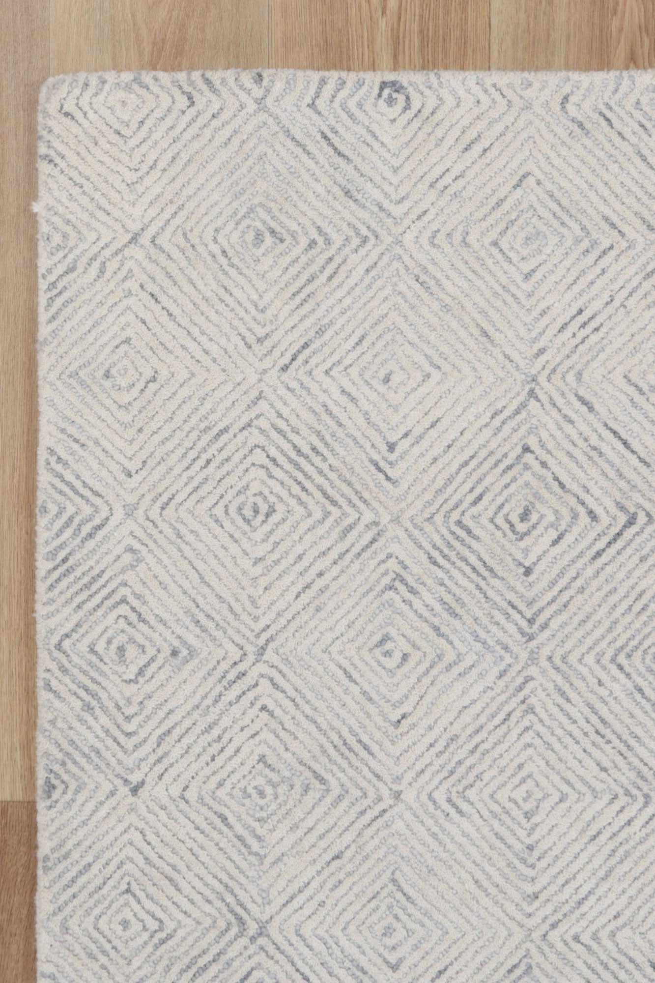 Posy Diamond 05A Grey Wool Rug