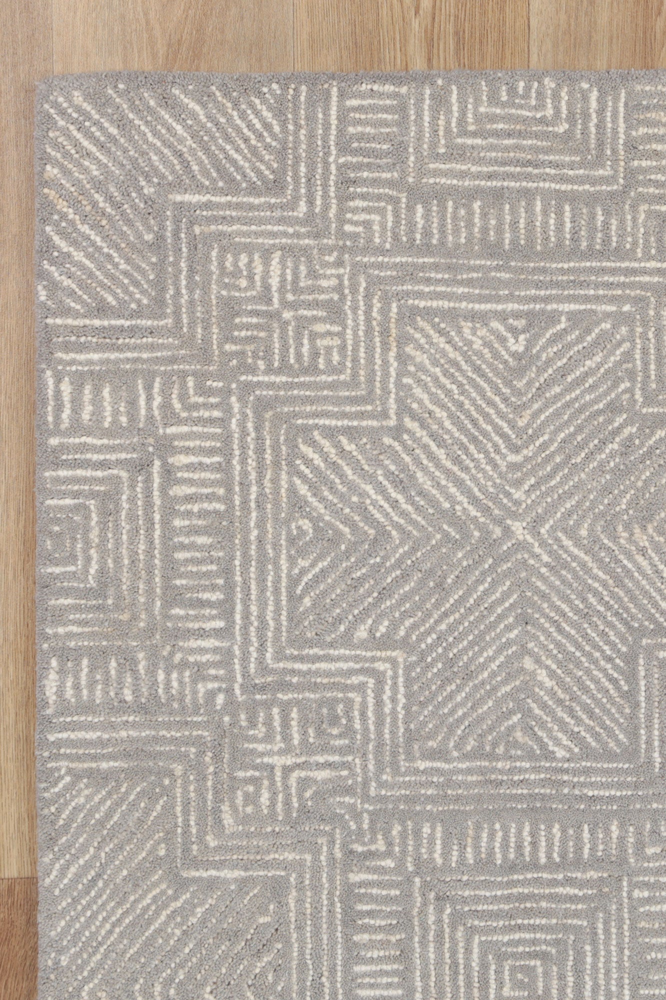 Posy Labyrinth 09C Grey Wool Rug