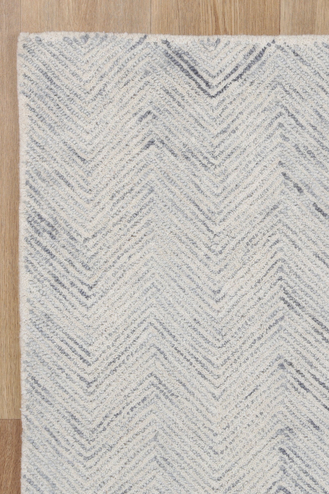 Posy Chevron 11A Grey Wool Rug