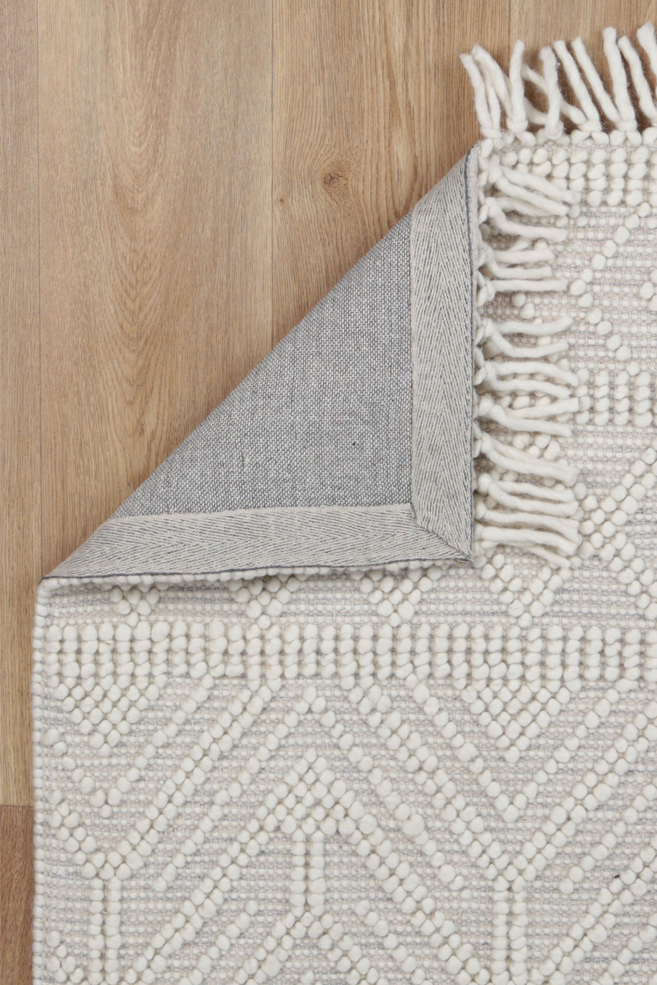 Perla Zoe Grey Rug