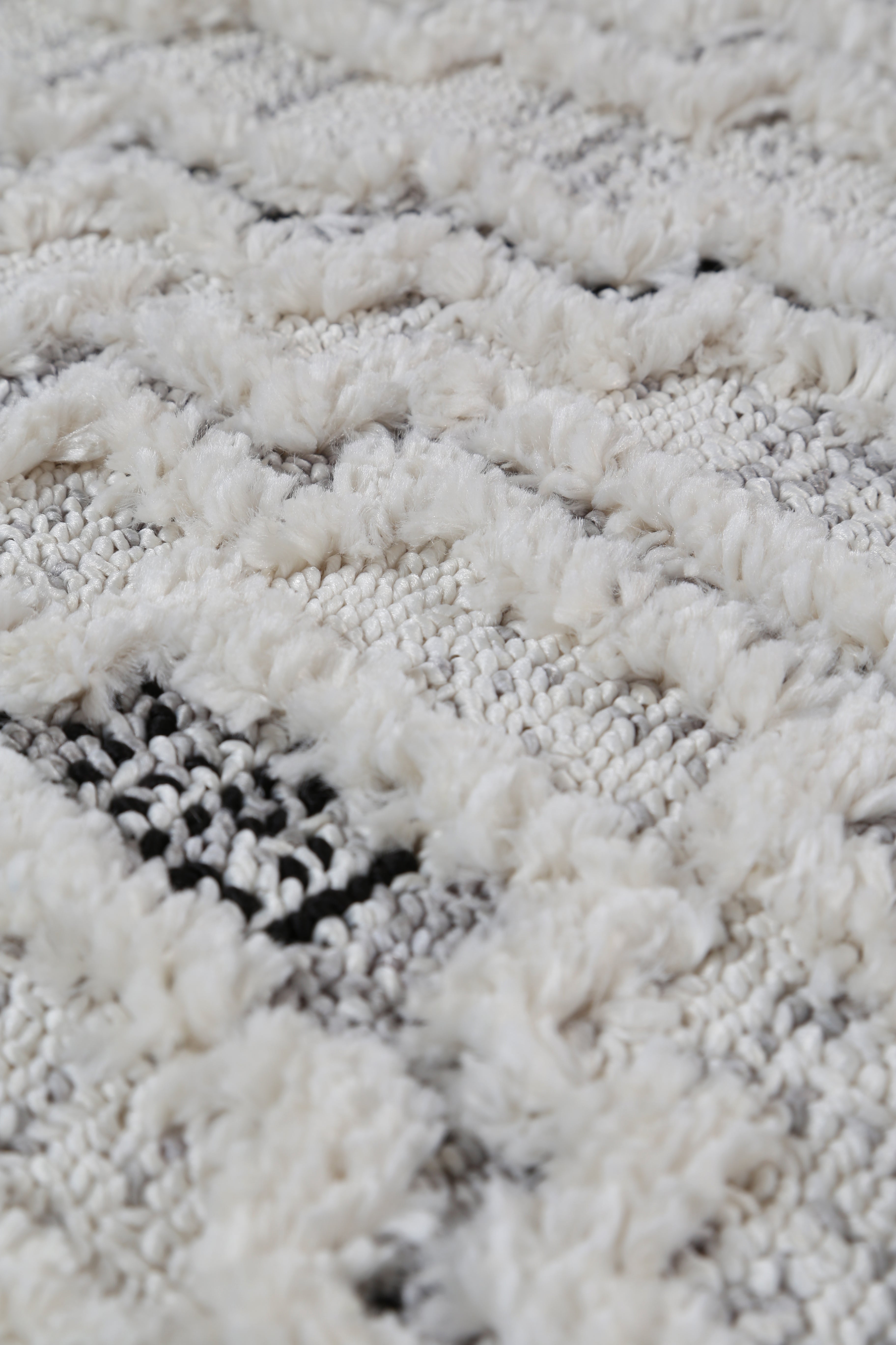 Bilbao Zanzia White Rug