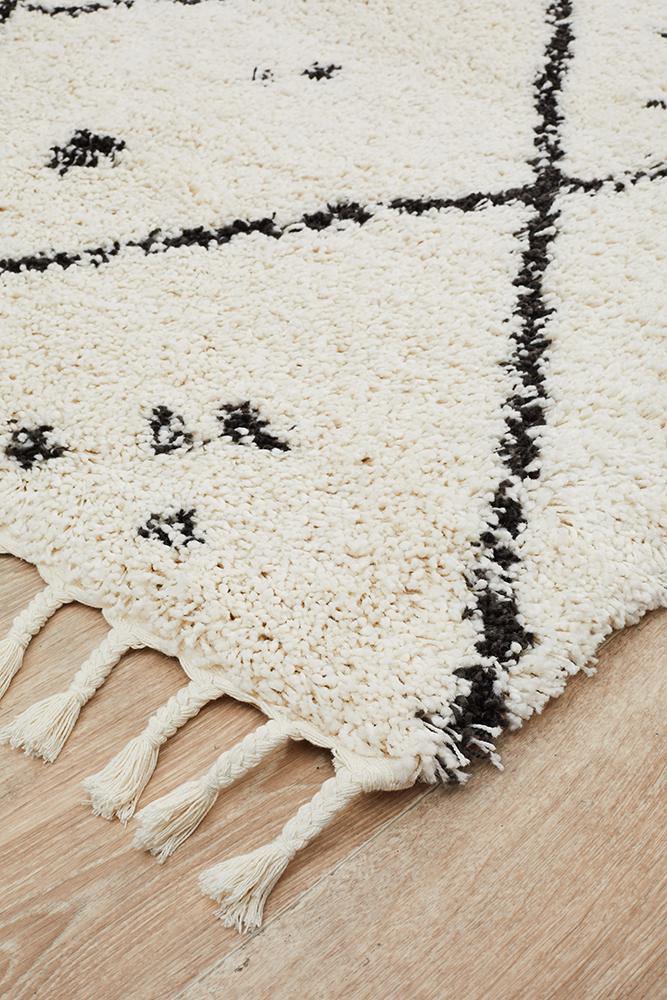 Saffron 44 White Rug - Cozy Rugs Australia